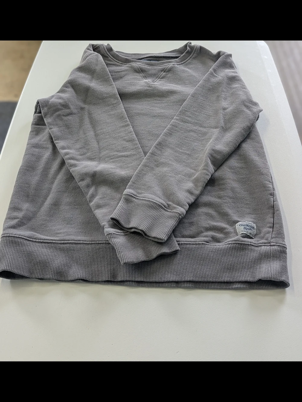 OshKosh B’gosh Boys Size 8 Gray Sweatshirt Pullover Crewneck Classic Logo